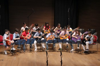 İstanbul Çocuklar Klasik Gitar Orkestrası
