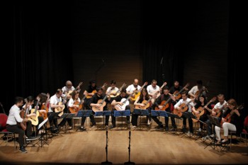 İstanbul Klasik Gitar Orkestrası